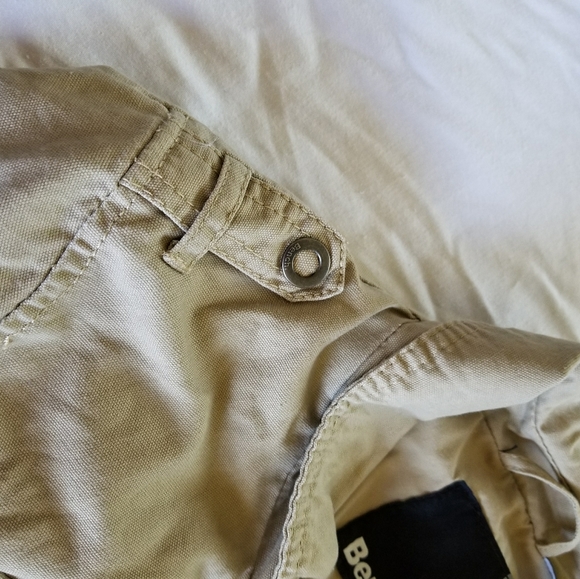 Bench Jacket | Khaki Material - Picture 4 of 12